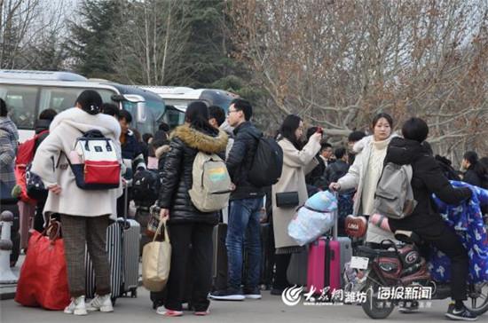 潍坊学院762名师范专业学生踏上实习支教新征程