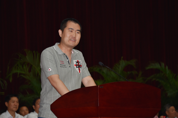 优秀校友代表发言